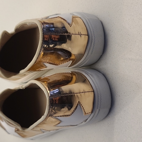 BNWT rose gold metalic flats Sneakerina with white stars Wild Diva - Picture 4 of 7